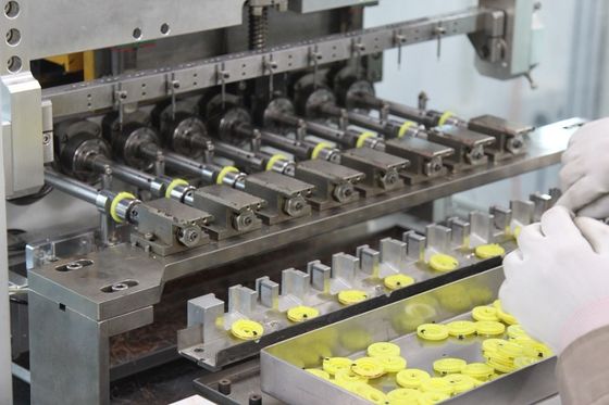 Waterproof Anti-Shedding RFID Ear Tag with 5 Years Guarantee for Animal Identification